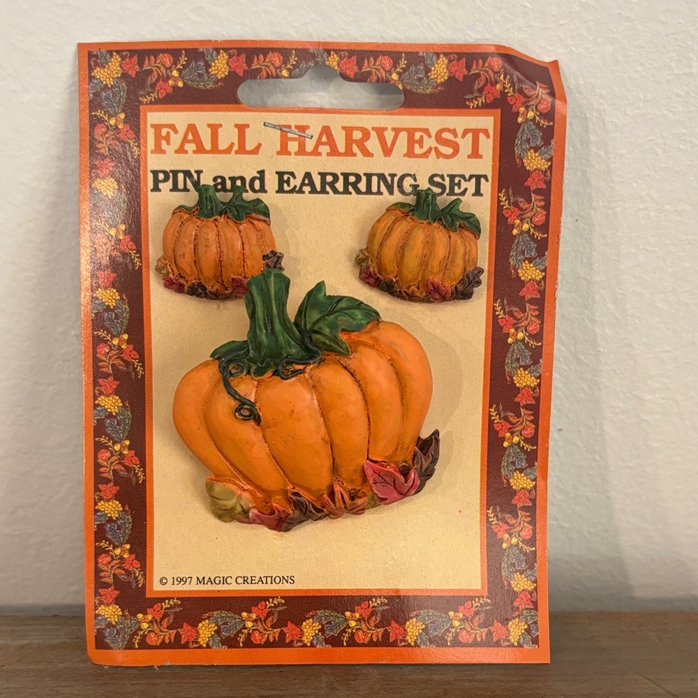 Vintage Fall Harvest Pin &
Earrings Set Pumpkin Leaves Magic Creations Brooch